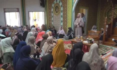 Plh Bupati Inhil Hadiri Maulid Nabi di Masjid Miftahul Jannah, Ajak Jamaah Perkuat Silaturahmi dan Doakan Daerah Tetap Kondusif