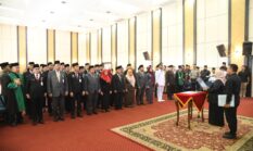 Bupati Hj Kasmarni Lantik 3 Pejabat Eselon II dan 38 Pejabat Administrator, Pengawas serta Fungsional