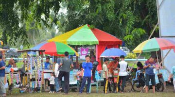 Pedagang UMKM Open Turnamen Sepak Bola Camat Bukit Batu Cup III Raih Untung hingga Ratusan Juta Rupiah