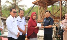 61,5 Juta Donasi Dari Guru dan Tenaga Pendidik  untuk Guru Korban Kebakaran di Serahkan Bupati Asmar